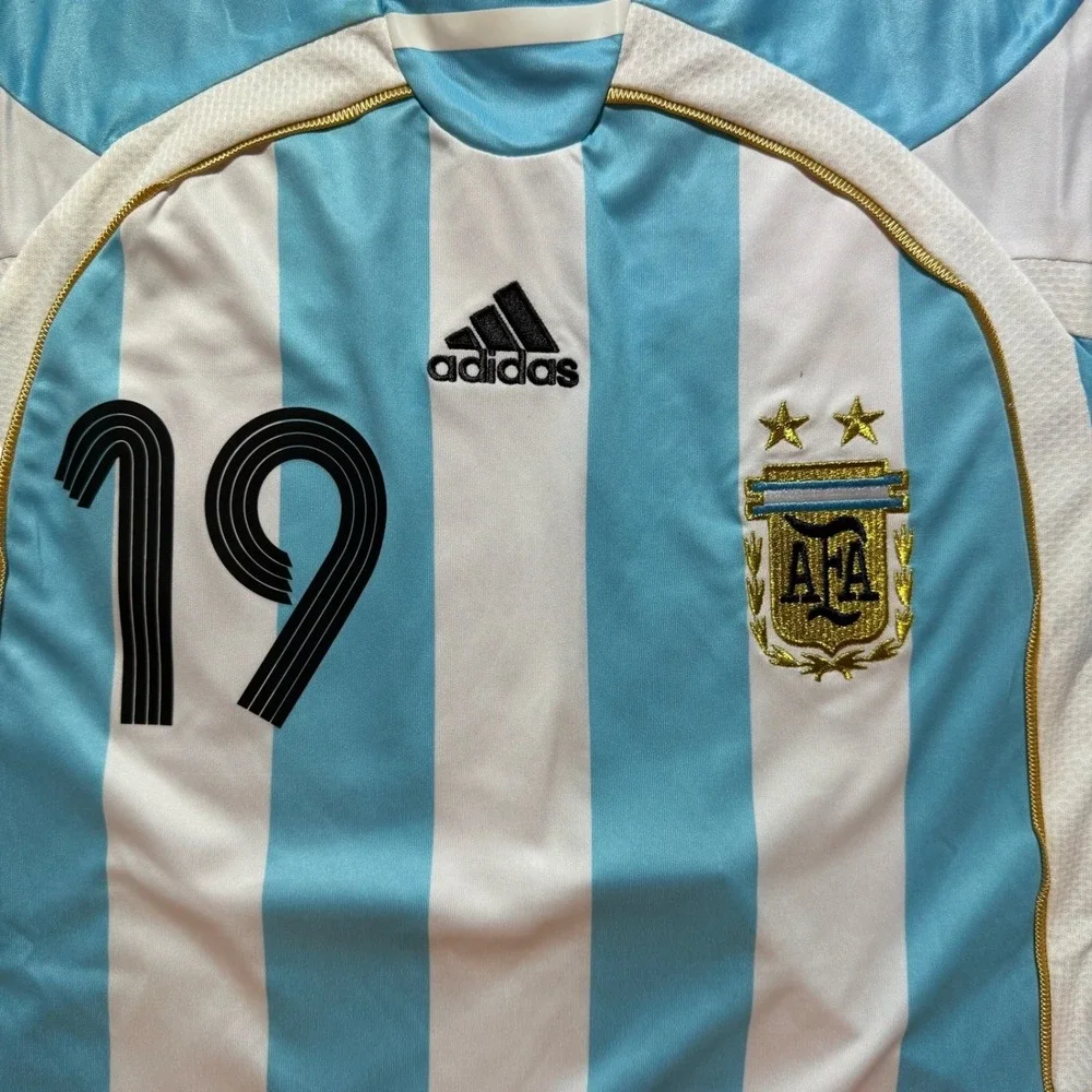 Adidas Argentina 2006 World Cup Messi 19 Jersey Large Blue White Striped